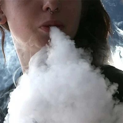 Vad händer med din tunga om du vapar för mycket?